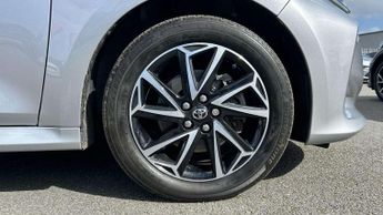 Toyota Yaris 1.5 Hybrid Design 5dr CVT