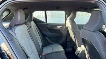 Volvo XC40 2.0 B3P Core 5dr Auto