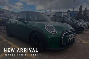 MINI Hatch 1.5 Cooper Classic 5dr [Comfort/Nav Pack]