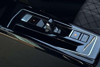 Volkswagen Golf 1.5 eTSI 150 R-Line 5dr DSG