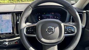 Volvo XC60 2.0 B4P Plus Dark 5dr Geartronic