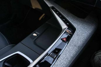 Peugeot 3008 1.2 Hybrid 136 GT 5dr e-DSC6