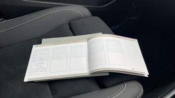 Volvo XC40 2.0 B4P Plus Dark 5dr Auto