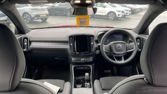 Volvo XC40 2.0 B4P Plus Dark 5dr Auto