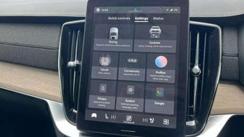 Volvo XC90 2.0 B5P Plus Dark 5dr AWD Geartronic