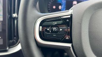 Volvo XC90 2.0 B5P Plus Dark 5dr AWD Geartronic