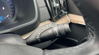 Volvo XC90 2.0 B5P Plus Dark 5dr AWD Geartronic