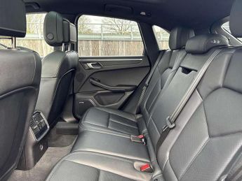 Porsche Macan 5dr PDK