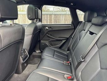 Porsche Macan 5dr PDK