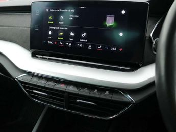 Skoda Octavia 1.4 TSI iV SE L DSG 5dr