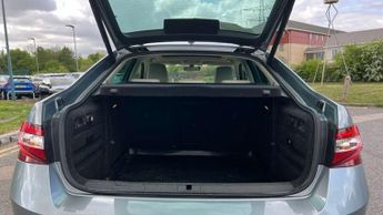 Skoda Superb 2.0 TDI CR SE L Executive 5dr DSG [7 Speed]