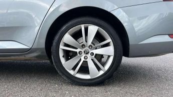 Skoda Superb 2.0 TDI CR SE L Executive 5dr DSG [7 Speed]