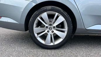 Skoda Superb 2.0 TDI CR SE L Executive 5dr DSG [7 Speed]