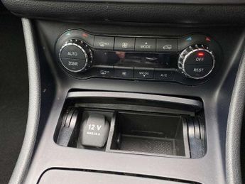 Mercedes-Benz GLA GLA 220d 4Matic AMG Line 5dr Auto [Prem Plus]