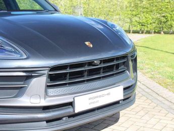 Porsche Macan T 5dr PDK