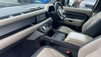 Land Rover Defender 3.0 D250 X-Dynamic HSE 110 5dr Auto [7 Seat]