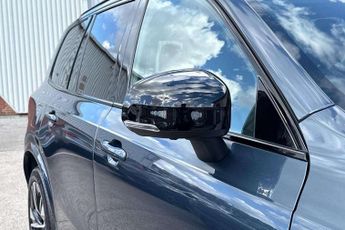 Volvo XC90 2.0 B5D [235] Plus Dark 5dr AWD Geartronic