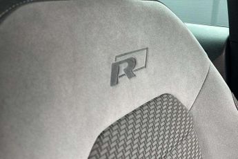 Volkswagen Golf 2.0 TDI R-Line 5dr DSG