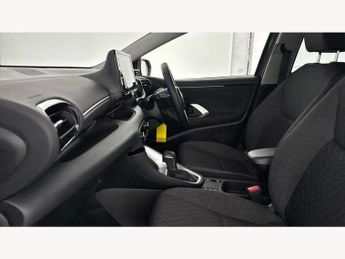 Toyota Yaris 1.5 Hybrid Design 5dr CVT