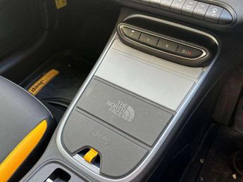 Jeep Avenger 1.2 E-AWD e-Hybrid The North Face 5dr DCT