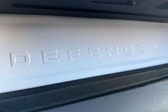 Land Rover Defender 3.0 D250 Hard Top Auto
