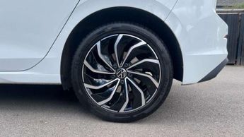 Volkswagen Golf 1.5 eTSI 150 Life 5dr DSG