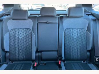 Volkswagen Tiguan 2.0 TDI R-Line 5dr DSG