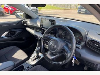 Toyota Yaris 1.5 Hybrid Icon 5dr CVT