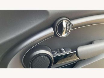 MINI Hatchback 1.5 Cooper Exclusive 3dr Auto