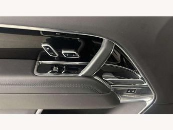 Land Rover Range Rover 3.0 D300 SE 4dr Auto