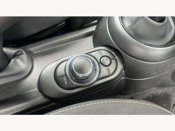 MINI Hatchback 1.5 Cooper Classic 3dr Auto