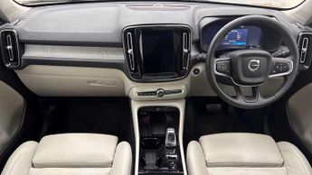 Volvo XC40 2.0 B3P Ultra Dark 5dr Auto