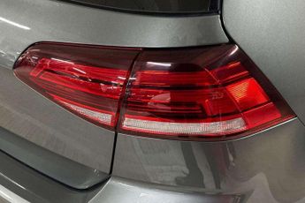 Volkswagen Golf 1.5 TSI EVO 150 R-Line Edition 5dr DSG