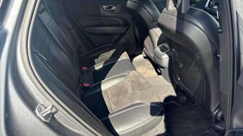 Volvo XC60 2.0 D4 R DESIGN 5dr AWD Geartronic