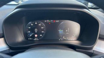 Volvo XC40 Recharge 1.5 T4 Recharge PHEV Plus Dark 5dr Auto