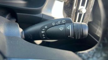 Volvo XC40 Recharge 1.5 T4 Recharge PHEV Plus Dark 5dr Auto