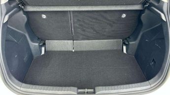 Toyota Yaris 1.5 Hybrid Design 5dr CVT