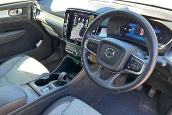 Volvo XC40 2.0 B3P Core 5dr Auto