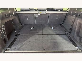 Land Rover Discovery 3.0 D300 S 5dr Auto