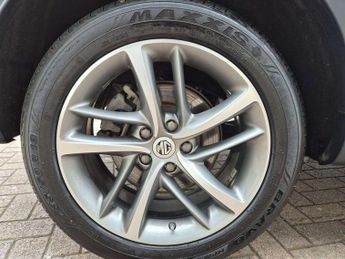 MG HS 1.5 T-GDI Exclusive 5dr DCT