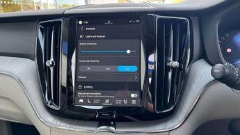 Volvo XC60 2.0 B5P Plus Dark 5dr AWD Geartronic