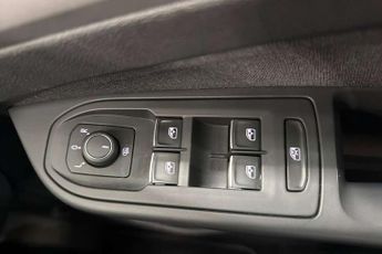 Volkswagen Golf 1.5 eTSI 150 Life 5dr DSG