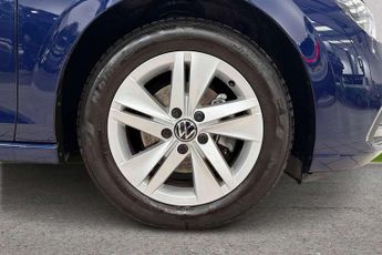 Volkswagen Golf 1.5 eTSI 150 Life 5dr DSG