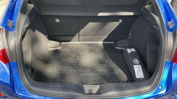 Toyota C-HR 1.8 Hybrid Icon 5dr CVT