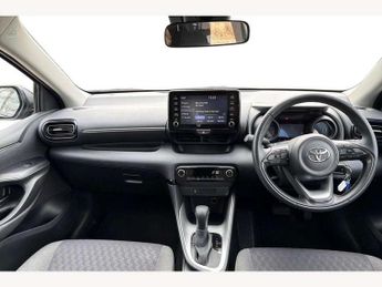 Toyota Yaris 1.5 Hybrid Design 5dr CVT