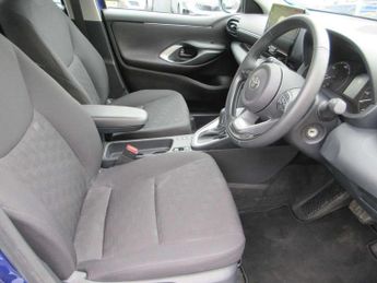 Toyota Yaris 1.5 Hybrid Icon 5dr CVT