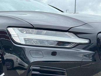Volvo V60 2.0 T6 Recharge PHEV R DESIGN 5dr AWD Auto