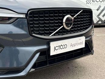 Volvo XC60 2.0 B4P Plus Dark 5dr Geartronic