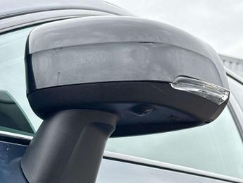 Volvo XC60 2.0 B4P Plus Dark 5dr Geartronic