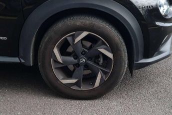 Nissan Juke 1.6 Hybrid N-Connecta 5dr Auto